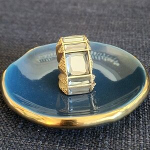 Red Carpet Bling Ring Smoky Gray Crystal and Gold Tone Size 7